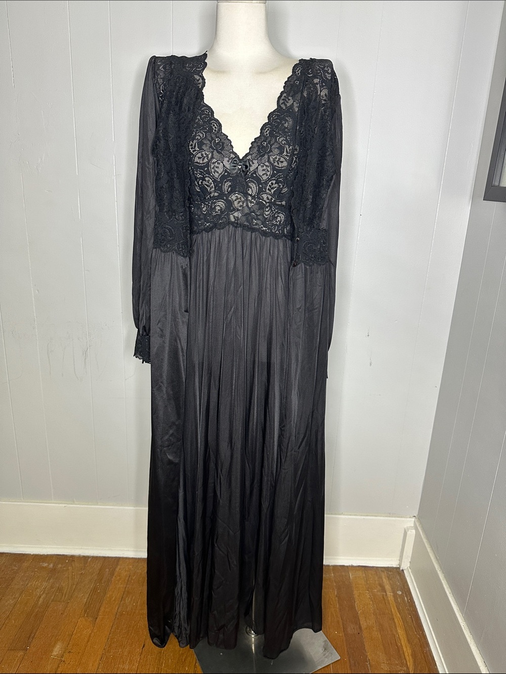 Vintage Black Nylon Lace Bodice Peignoir Set